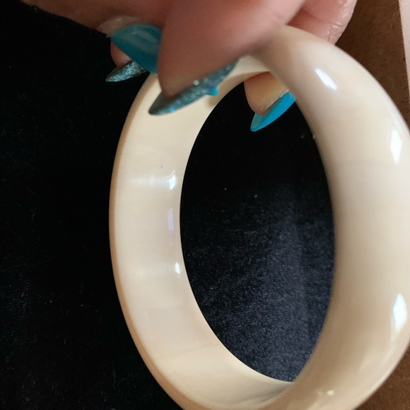 Natural Buffalo Bone Bangle - Picture 5 of 8